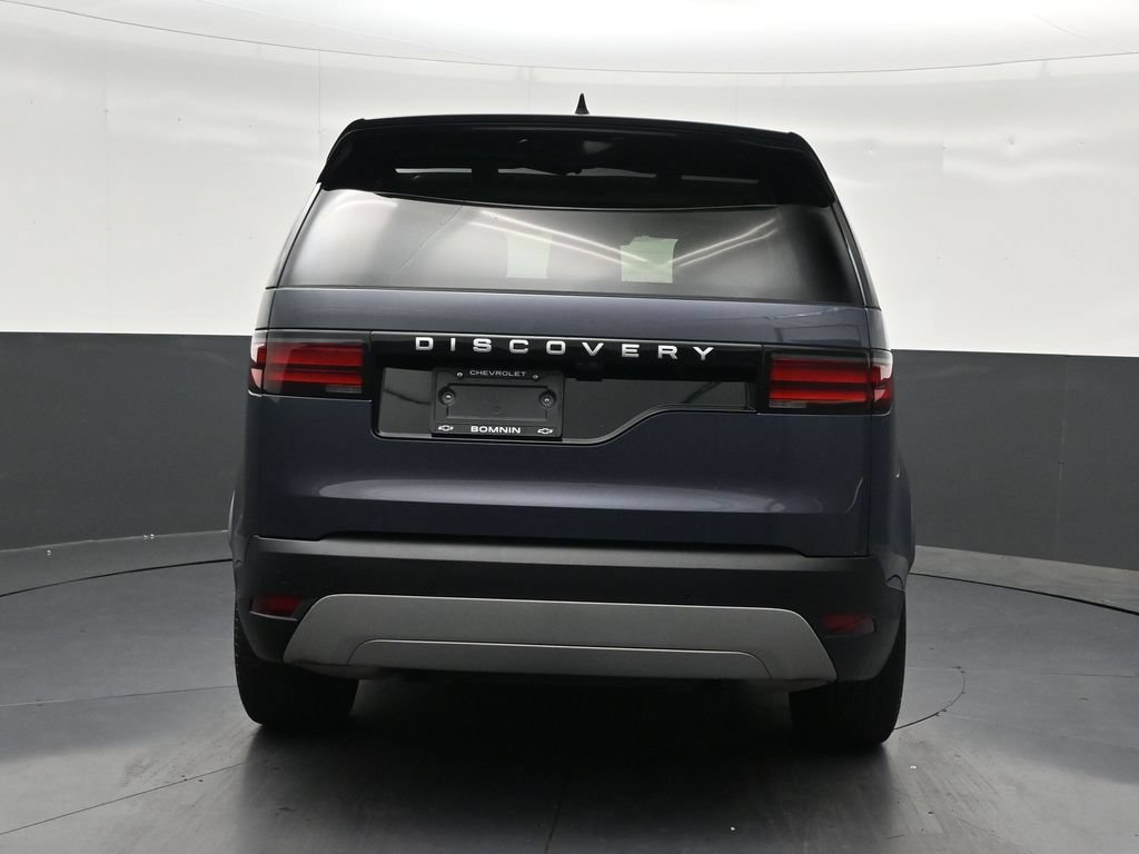 Used 2024 Land Rover Discovery S AWD/4WD image 4