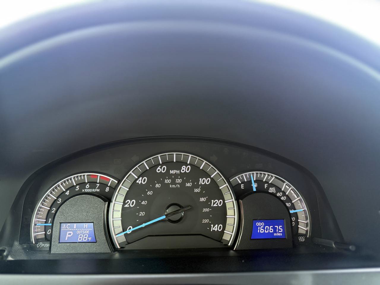 Used 2014 Toyota Camry SE w/ Moonroof Package FWD image 21