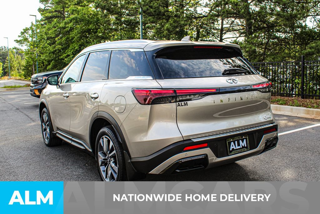 Used 2023 INFINITI QX60 Luxe w/ Cargo Package FWD image 4