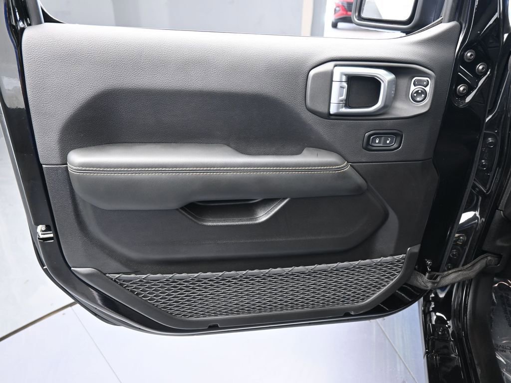 Used 2024 Jeep Gladiator Sport w/ Premium Package AWD/4WD image 12