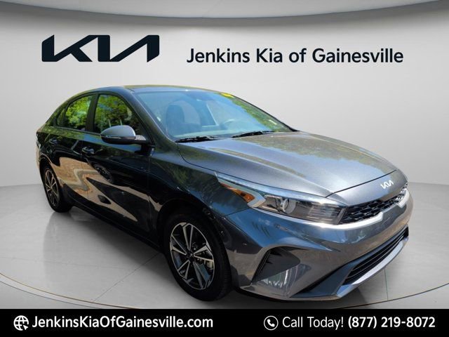 Used 2023 Kia Forte LXS w/ LXS Technology Package FWD image 1