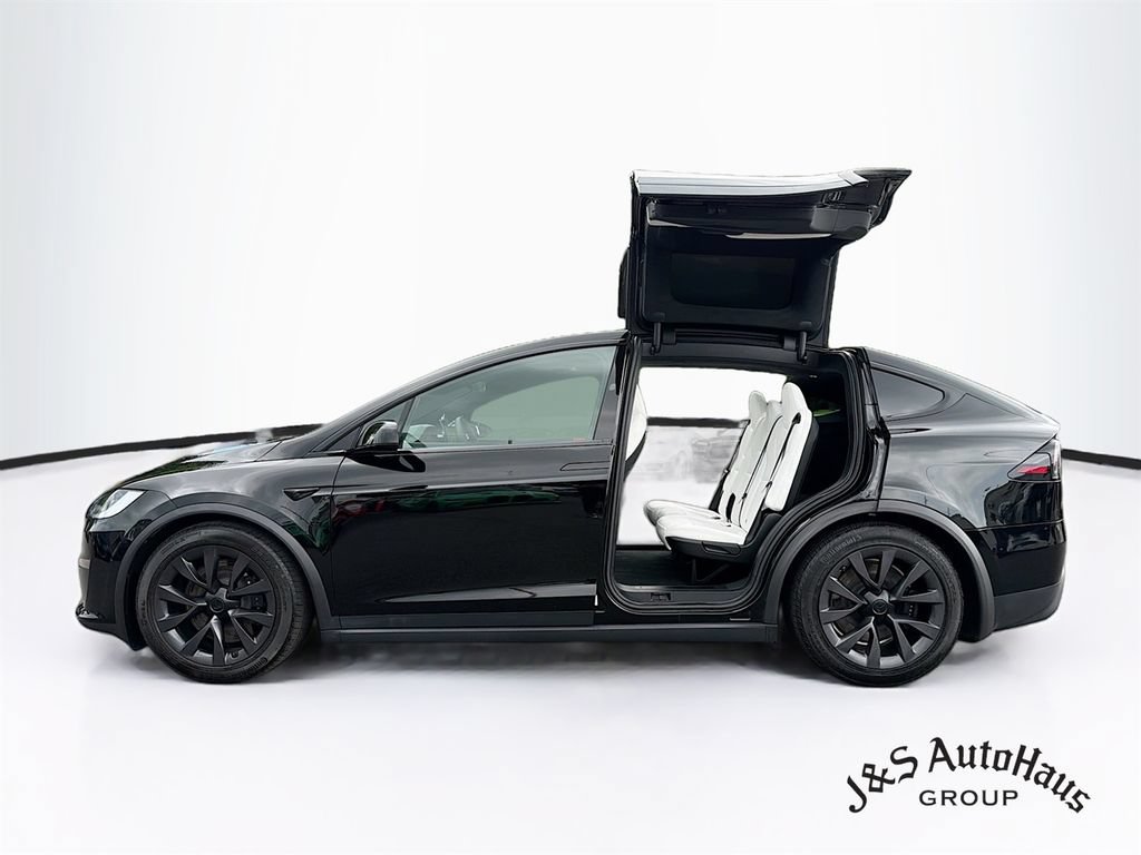 Used 2024 Tesla Model X AWD/4WD image 4