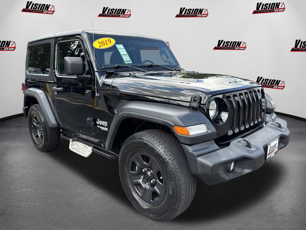Used 2019 Jeep Wrangler Sport AWD/4WD image 3