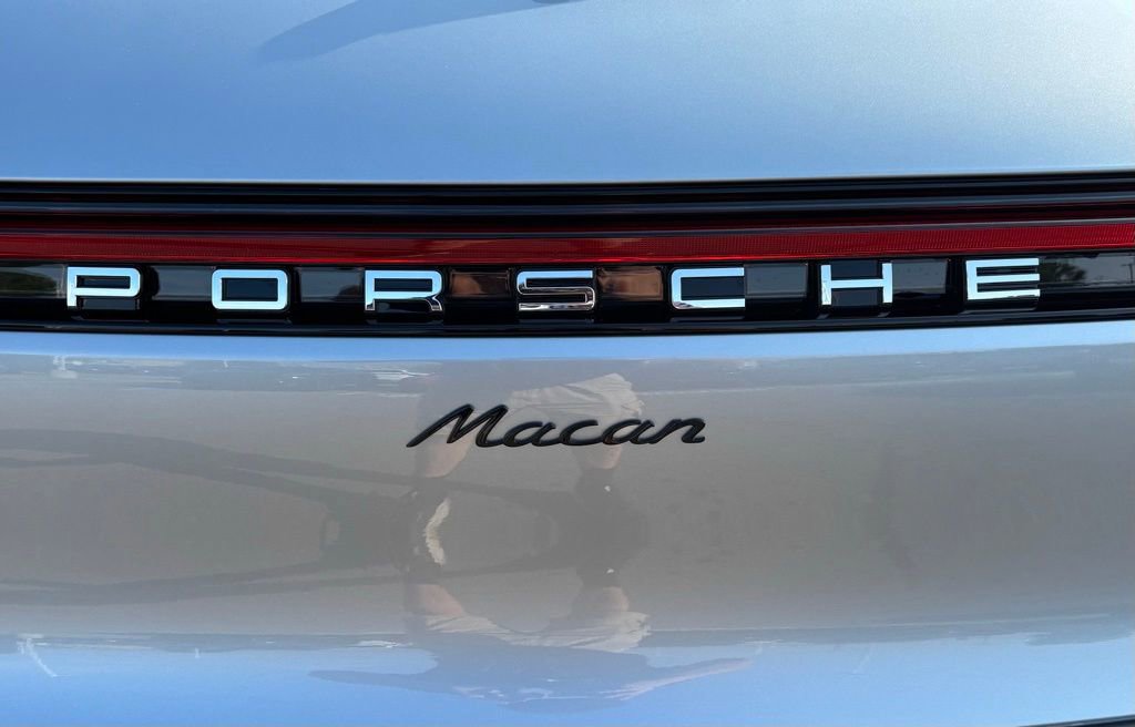 New 2026 Porsche Macan image 9