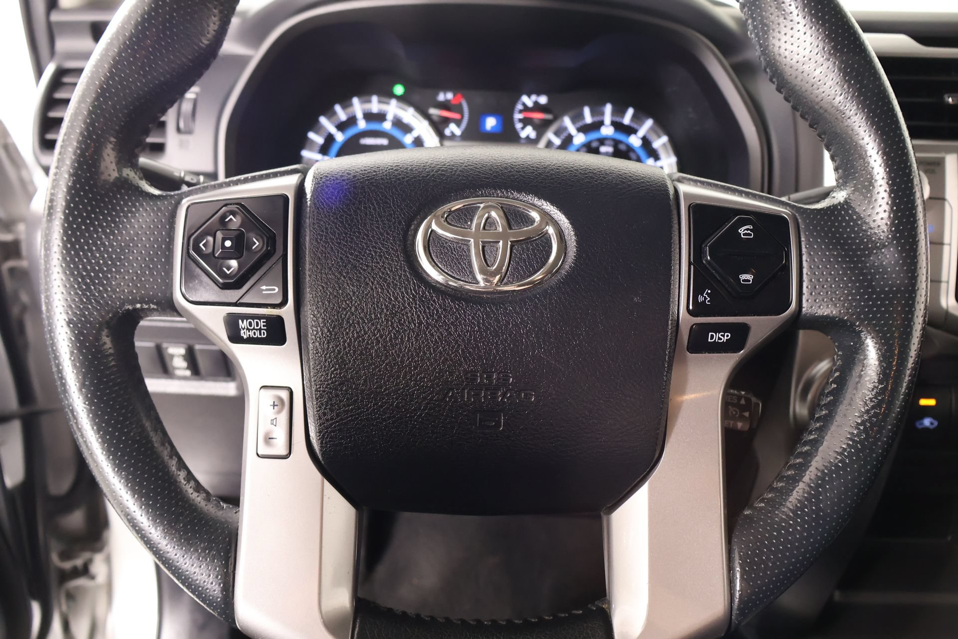 Used 2016 Toyota 4Runner SR5 AWD/4WD image 3