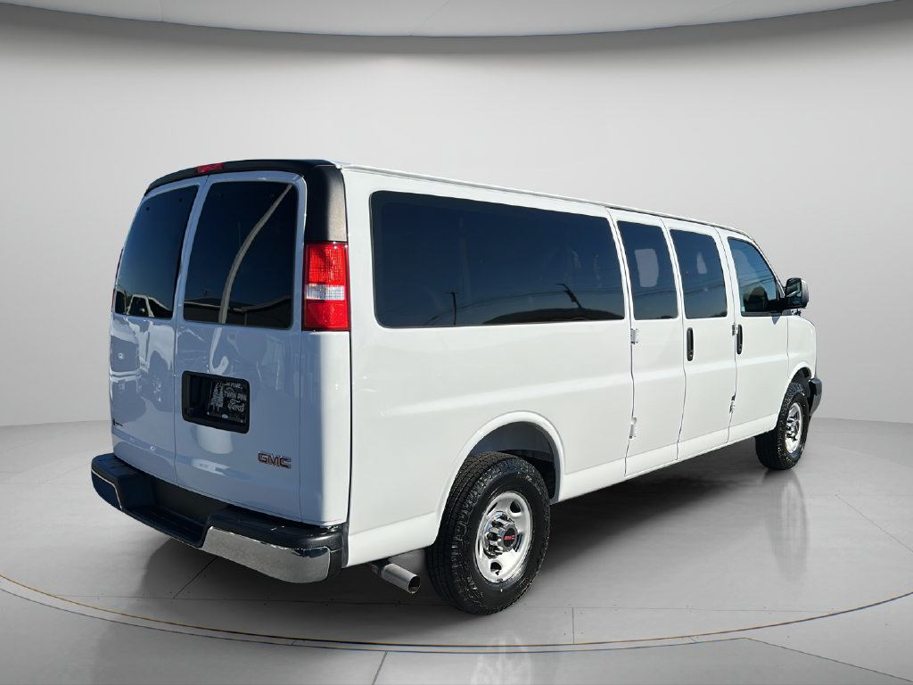 Used 2025 GMC Savana 3500 LT w/ LT Preferred Equipment Group RWD image 6