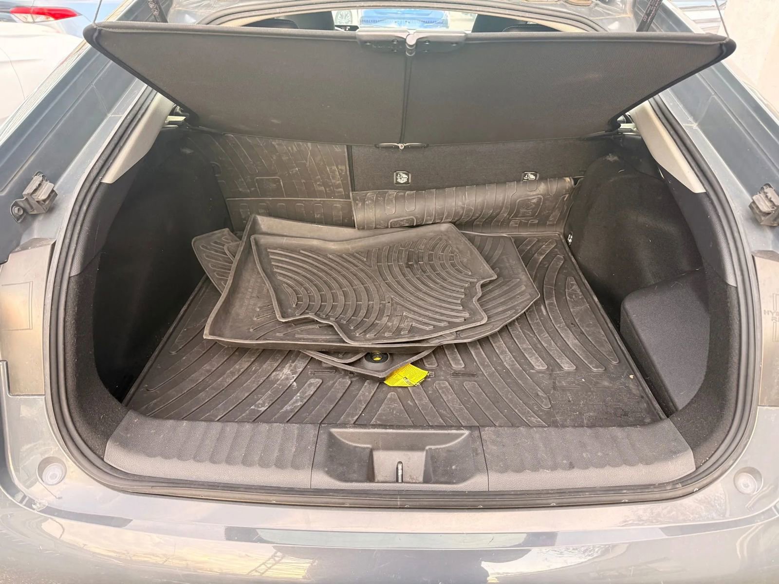 Used 2023 Toyota Prius XLE image 30