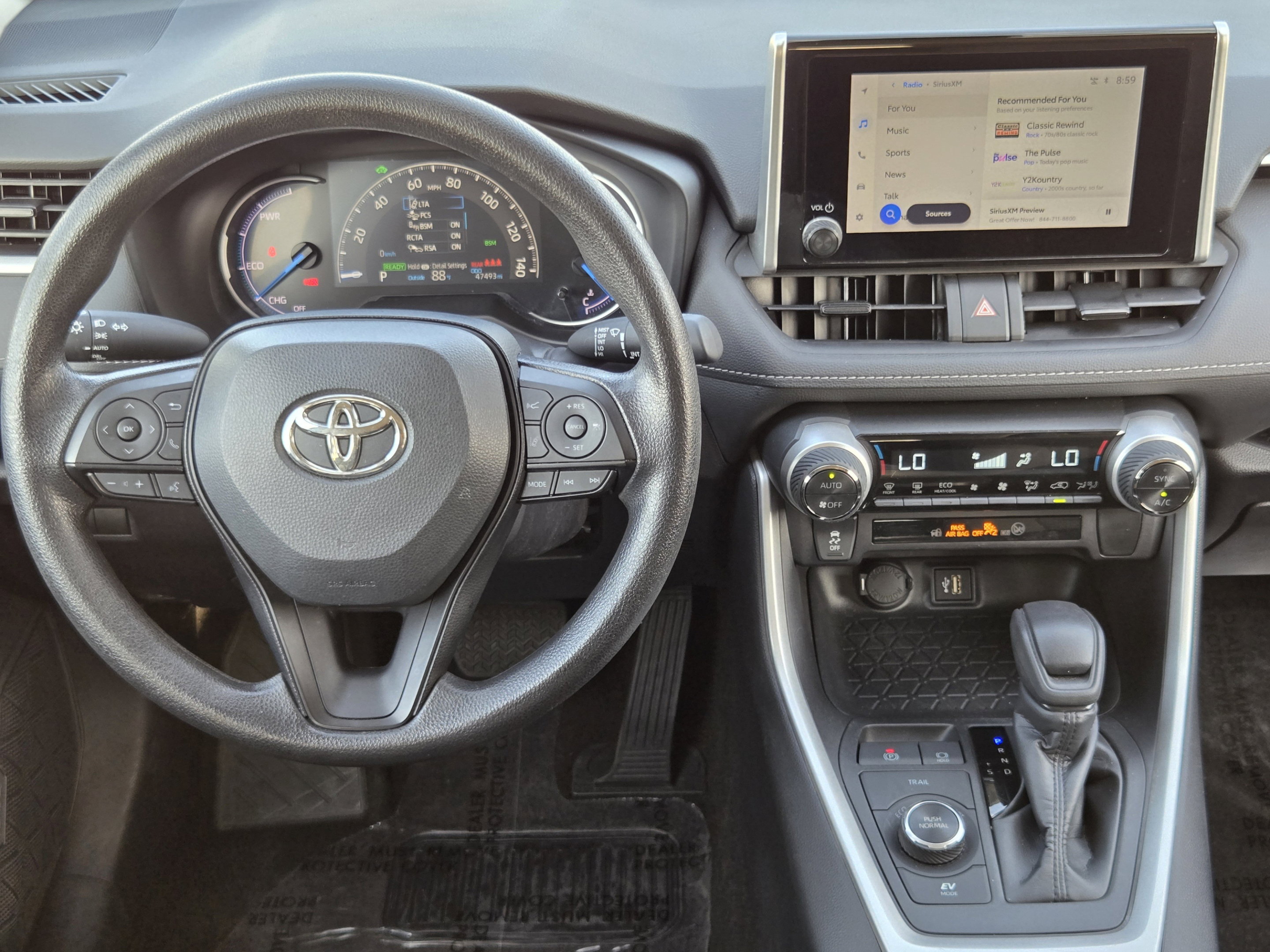 Used 2025 Toyota RAV4 XLE AWD/4WD image 24