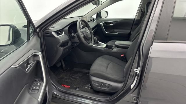 Used 2024 Toyota RAV4 XLE AWD/4WD image 16
