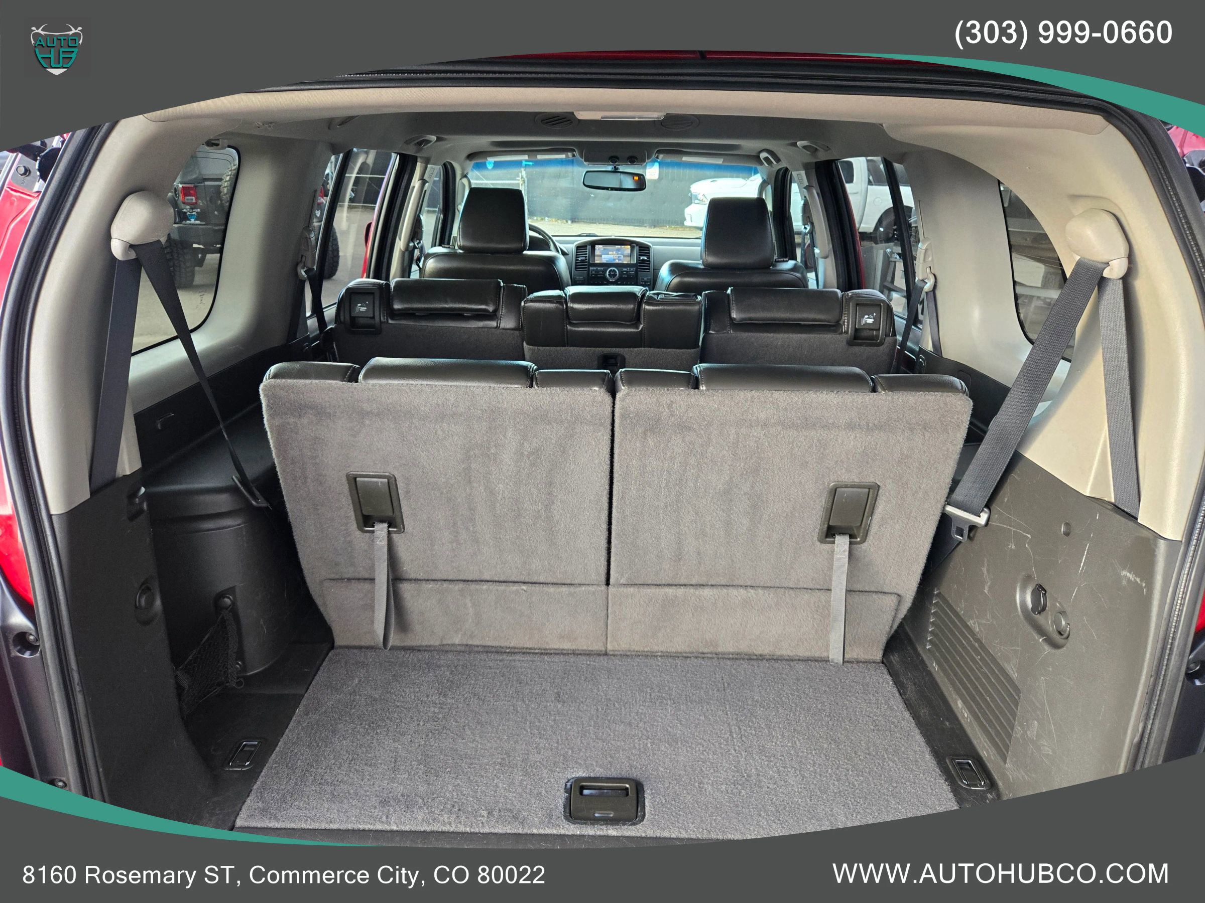 Used 2011 Nissan Pathfinder LE image 6