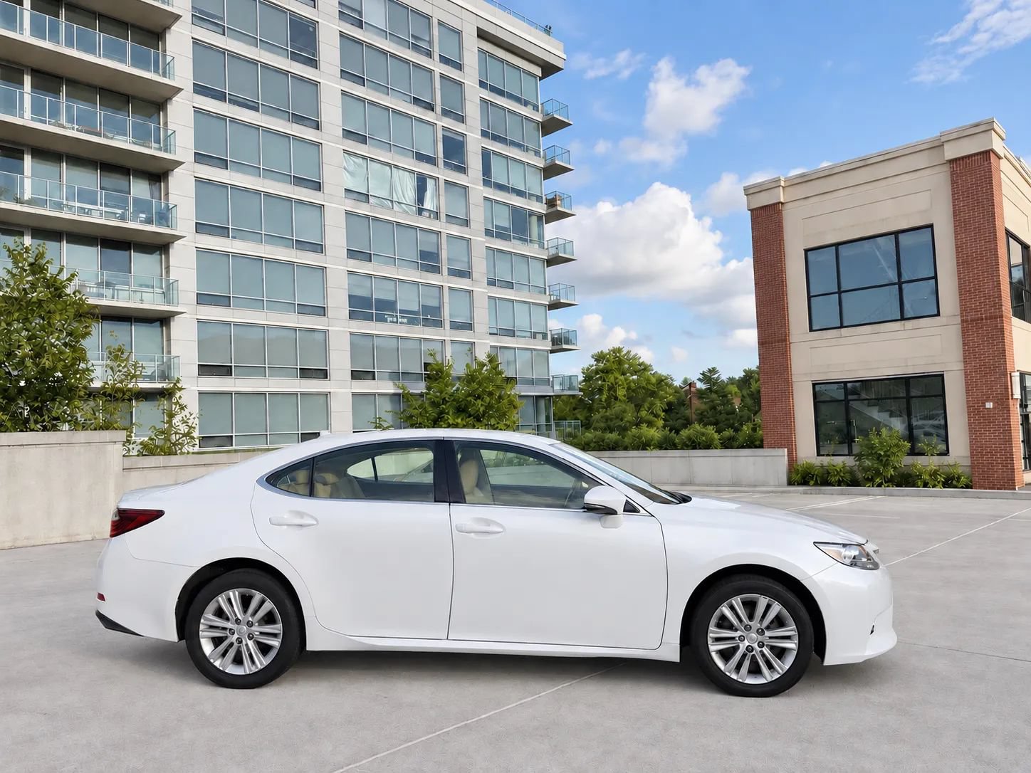 Used 2014 Lexus ES 350 FWD image 4