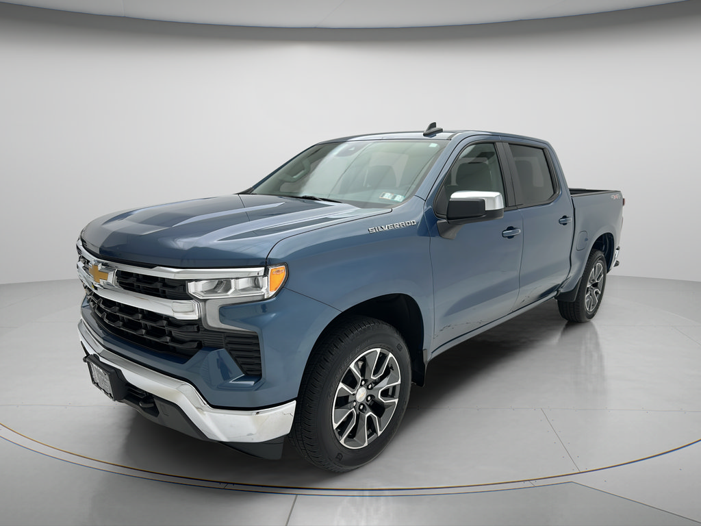Used 2024 Chevrolet Silverado 1500 LT AWD/4WD image 3
