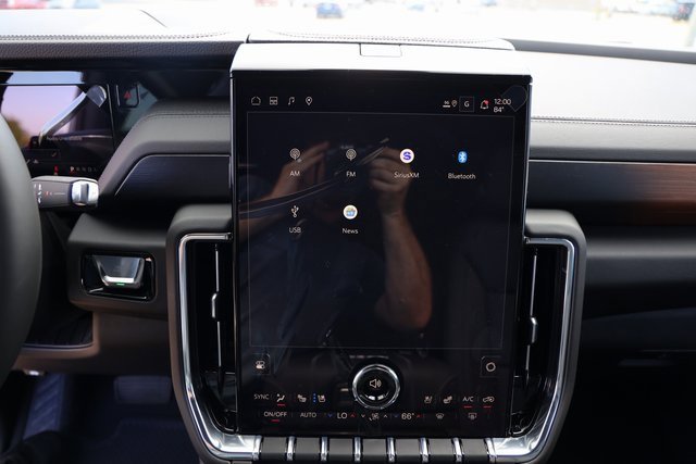 New 2026 GMC Yukon XL Denali w/ Denali Reserve Package image 21