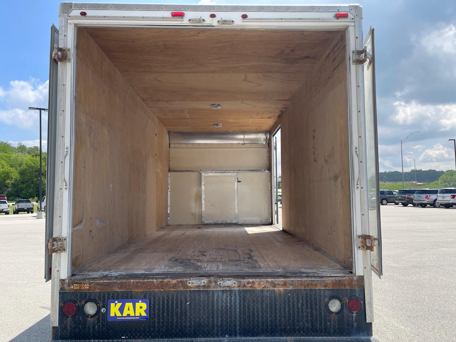 Used 2016 Ford E-450 and Econoline 450 Super Duty RWD image 16
