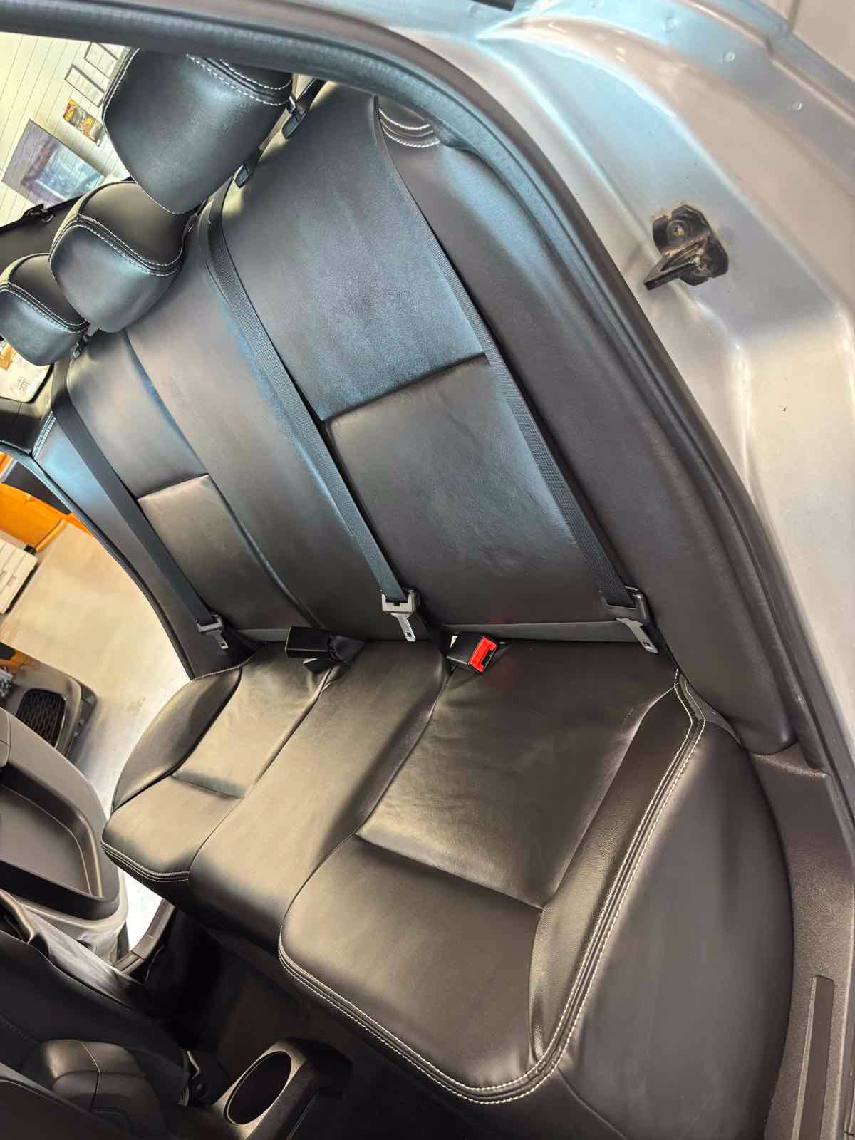 Used 2010 Ford Focus SEL FWD image 21