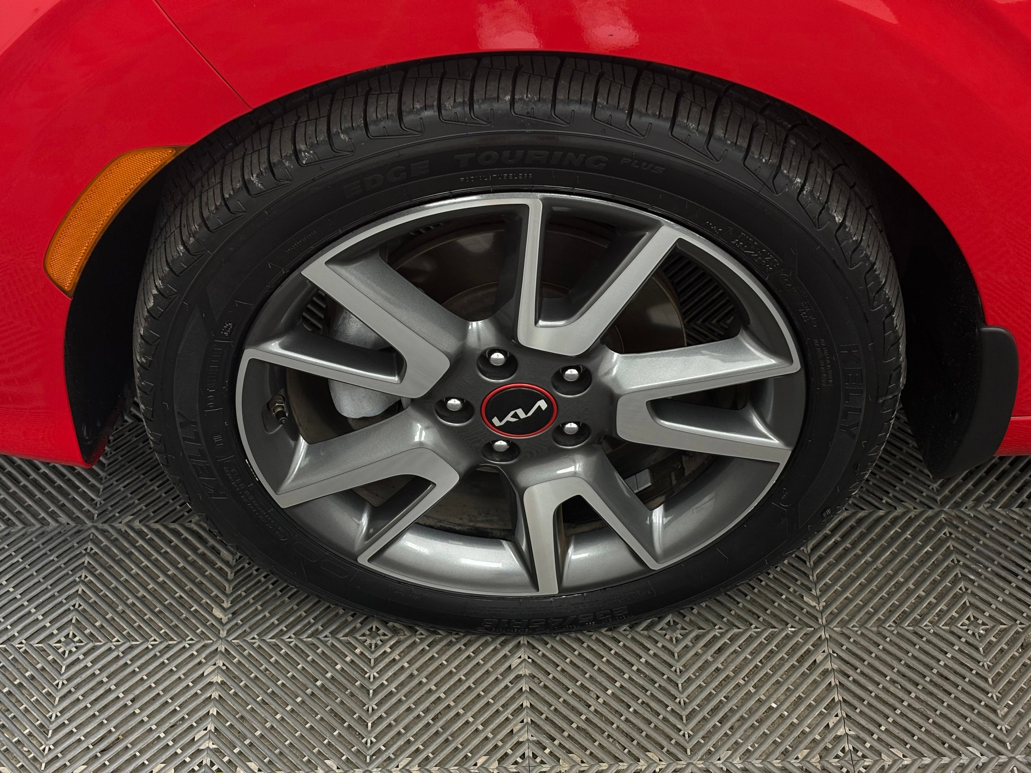 Used 2022 Kia Soul Turbo FWD image 14
