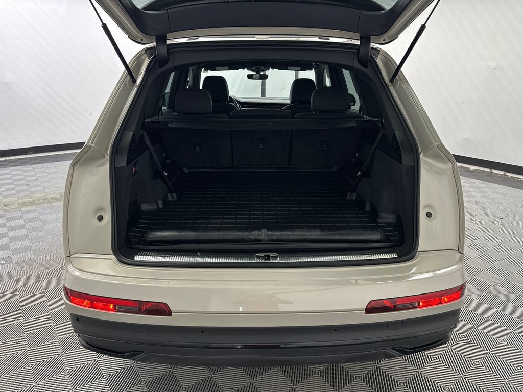 Used 2021 Audi Q7 3.0T Premium Plus w/ Premium Plus Package AWD/4WD image 20