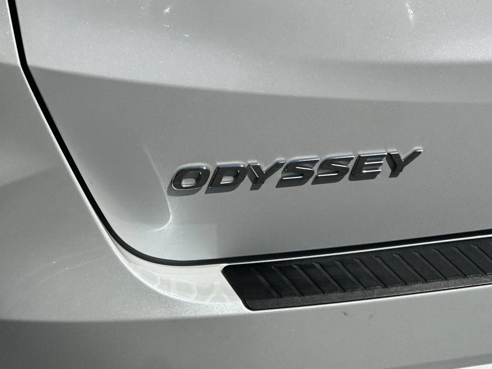 Used 2025 Honda Odyssey Sport-L image 27