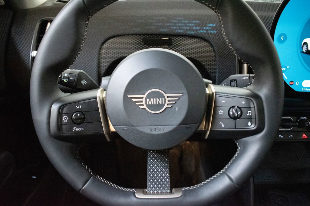 Used 2025 MINI Cooper Countryman S w/ Comfort Package Max image 12