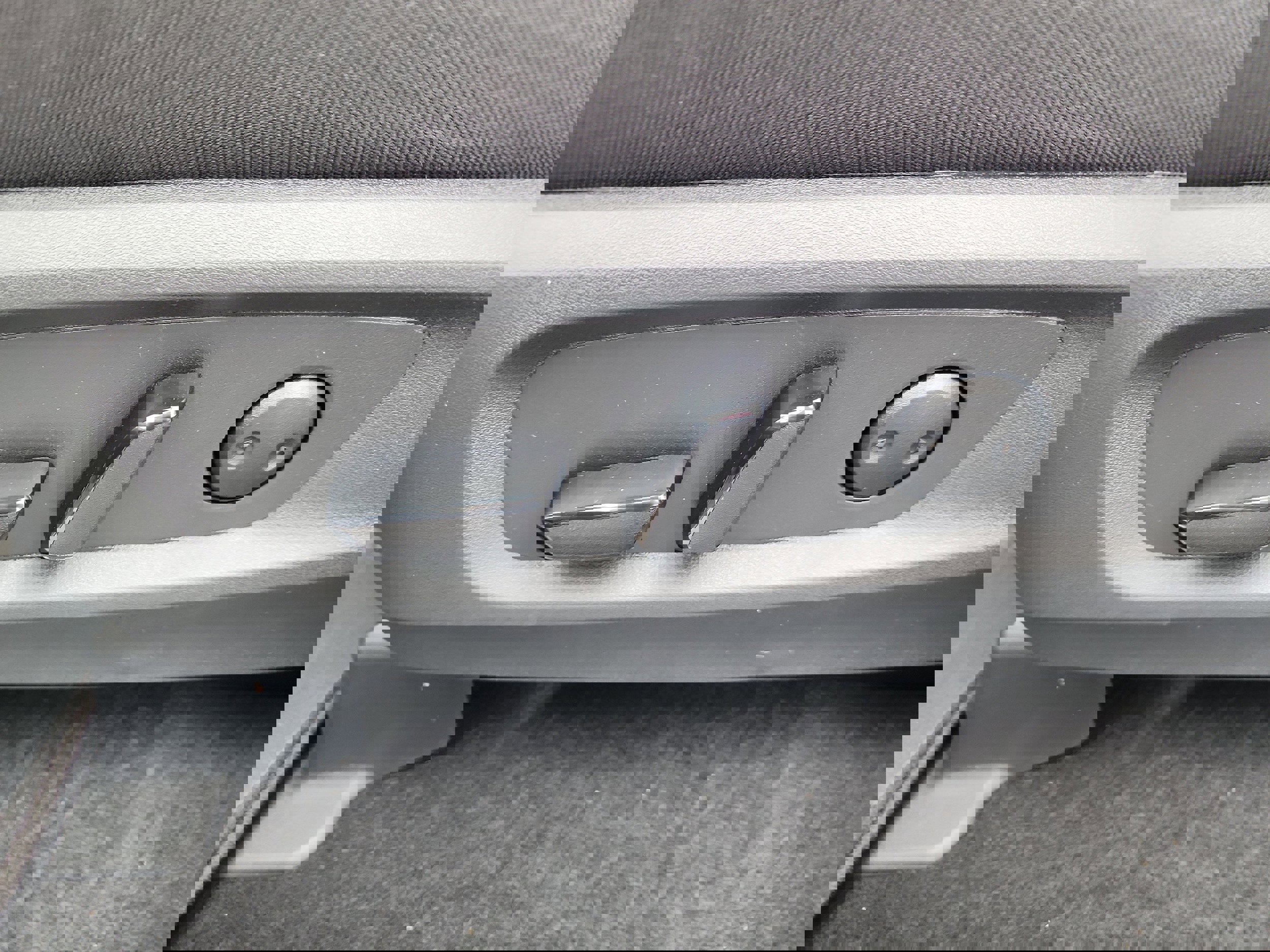 New 2025 Nissan Pathfinder SV w/ Black Appearance Package image 12