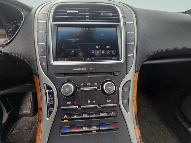 Used 2016 Lincoln MKX Reserve w/ Luxury Package image 30