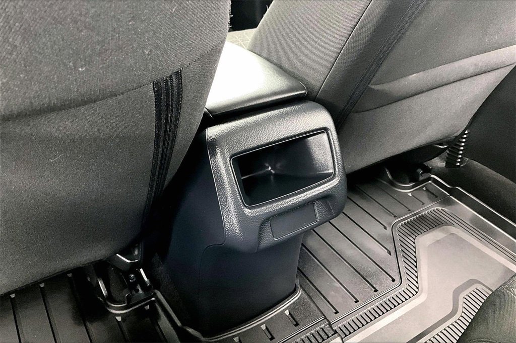 Used 2025 Honda HR-V LX image 32