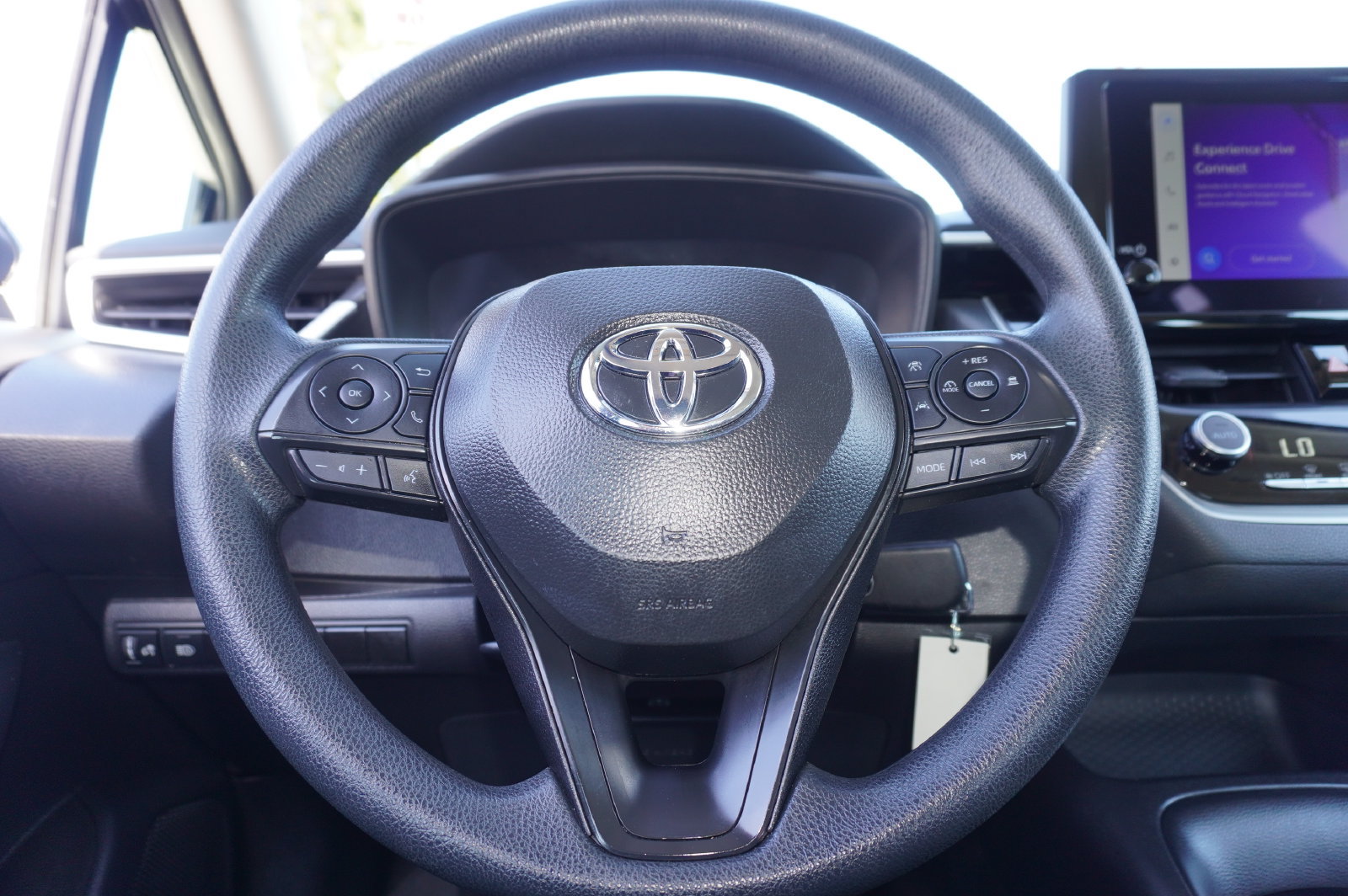 Certified 2025 Toyota Corolla LE FWD image 19