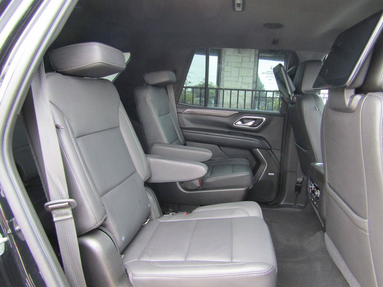 Used 2021 Chevrolet Tahoe Z71 w/ Z71 Off-Road Package AWD/4WD image 13