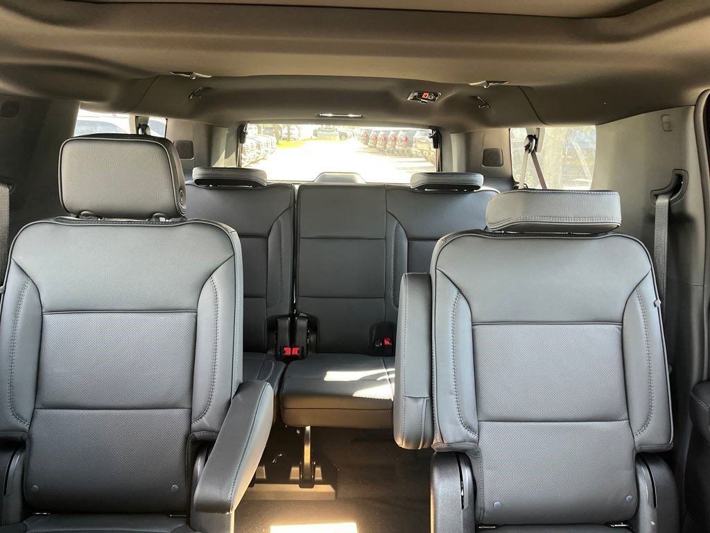 New 2026 GMC Yukon XL Denali w/ Denali Reserve Package image 35