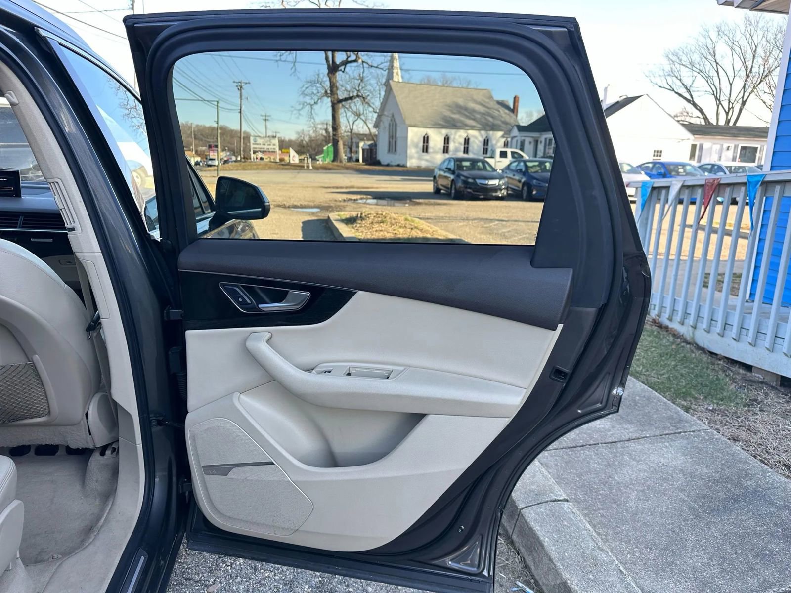 Used 2019 Audi Q7 3.0T Premium Plus image 22