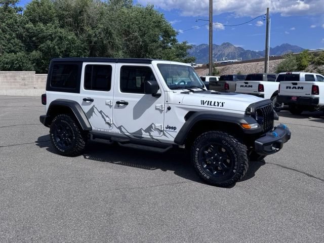 Used 2023 Jeep Wrangler Unlimited w/ Cold Weather Group AWD/4WD image 8