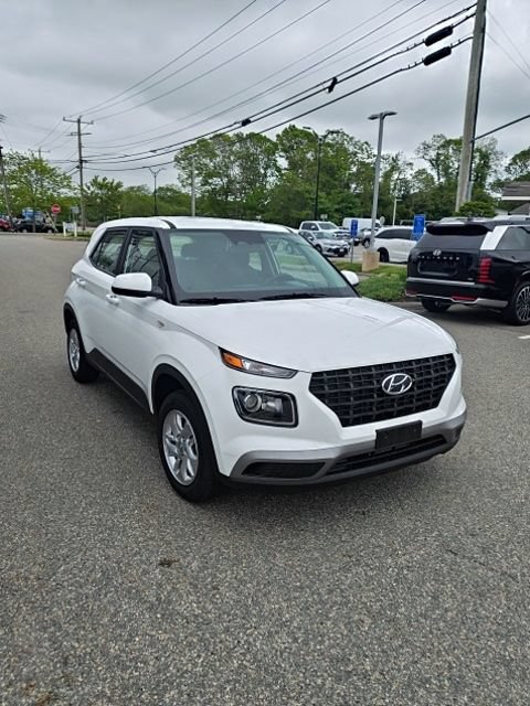 Certified 2026 Hyundai Venue SE FWD image 12