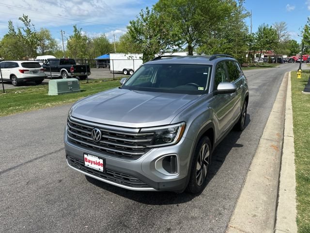 Used 2025 Volkswagen Atlas SE AWD/4WD image 6