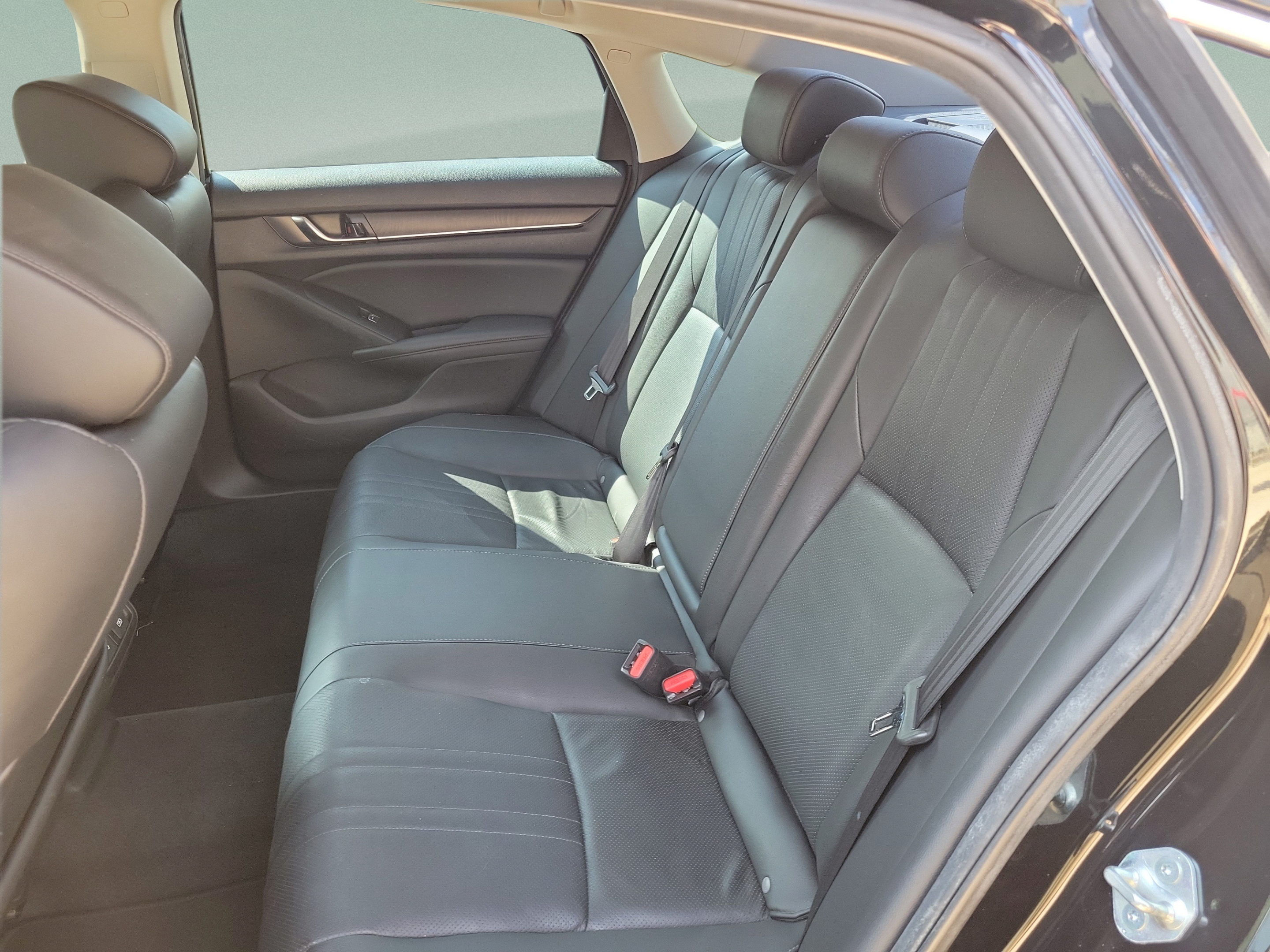 Used 2021 Honda Accord EX-L image 24