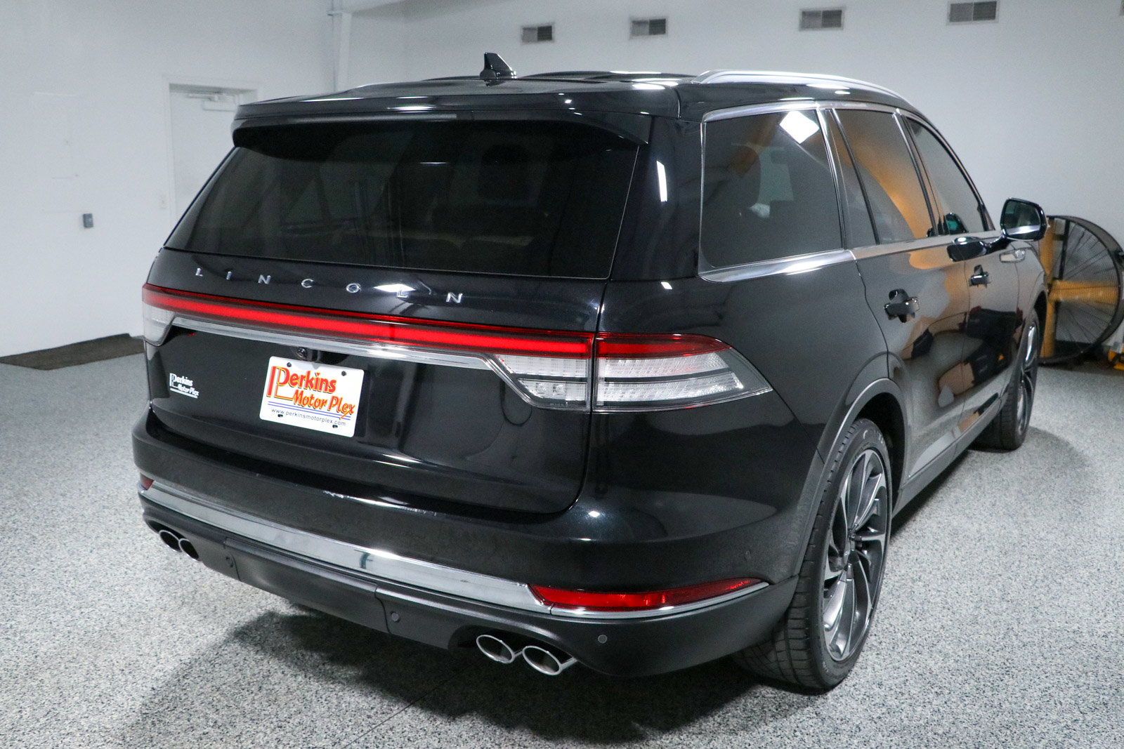 Used 2023 Lincoln Aviator Reserve w/ Equipment Group 201A RWD image 7