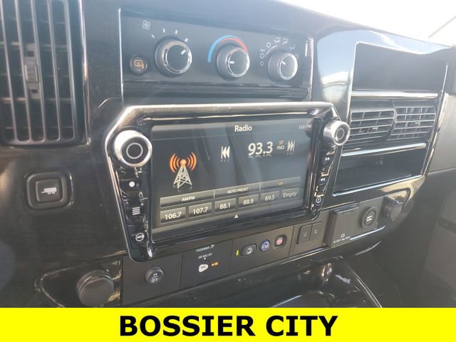 Used 2022 GMC Savana 2500 Extended w/ Enhanced Convenience Package RWD image 18