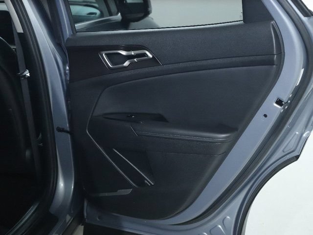 Used 2023 Kia Sportage EX FWD image 31