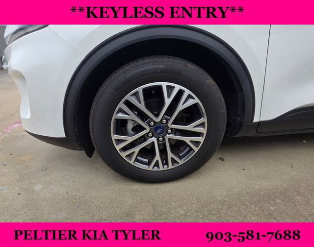 Used 2020 Ford Escape SEL image 3