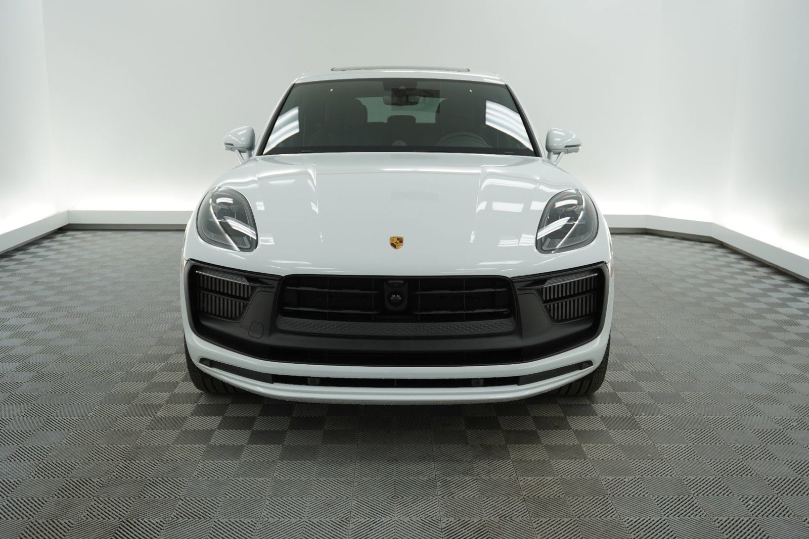Used 2026 Porsche Macan GTS image 10
