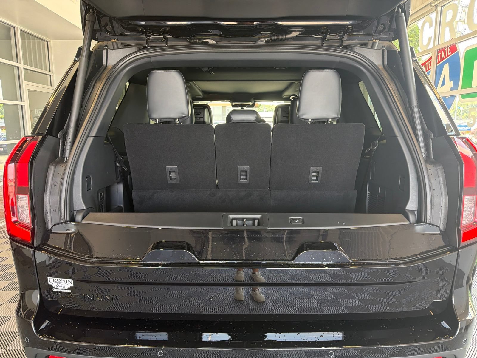 New 2027 Ford Expedition Platinum w/ Stealth Appearance Package AWD/4WD image 9
