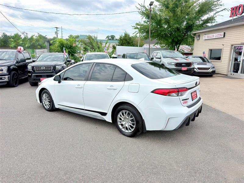 Used 2024 Toyota Corolla SE FWD image 2