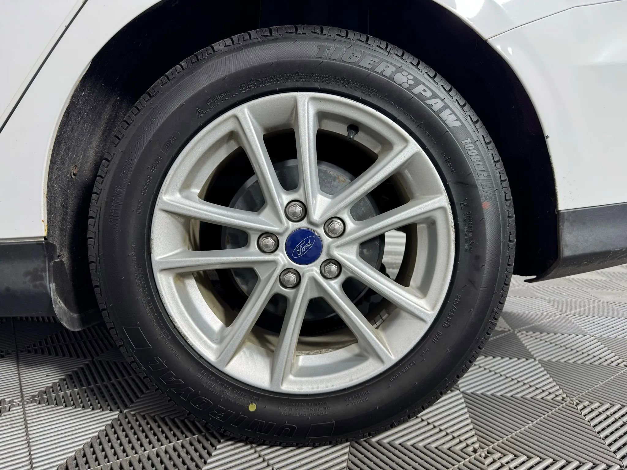 Used 2015 Ford Focus SE image 41