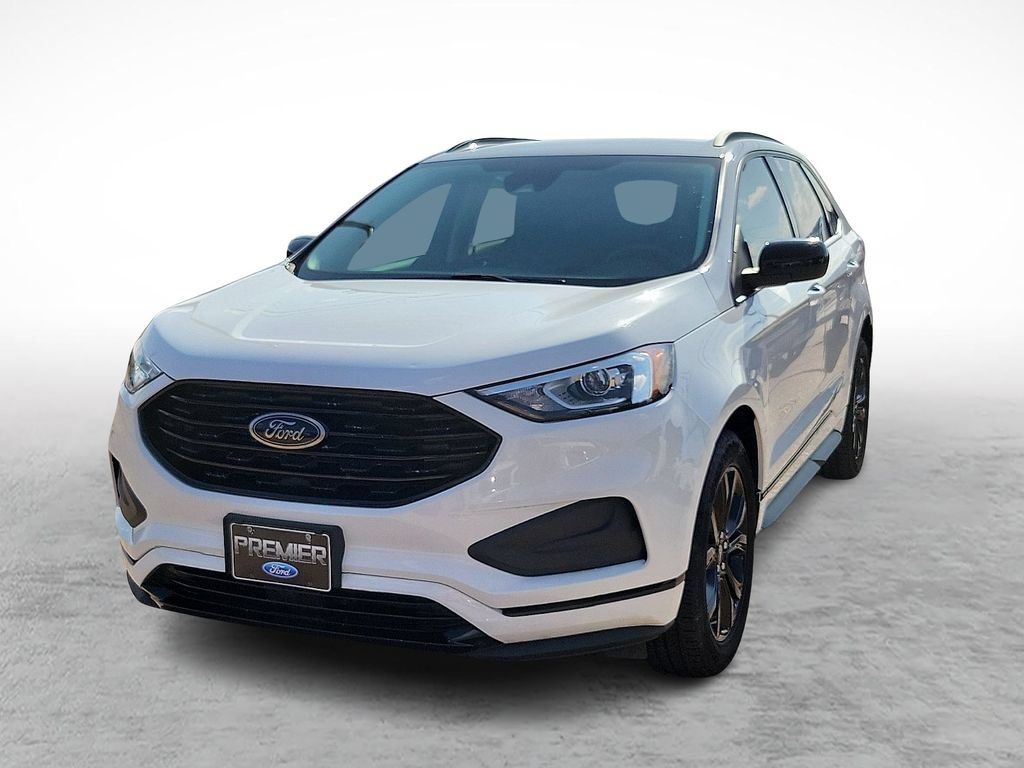 Used 2022 Ford Edge SE w/ Black Appearance Package AWD/4WD image 4