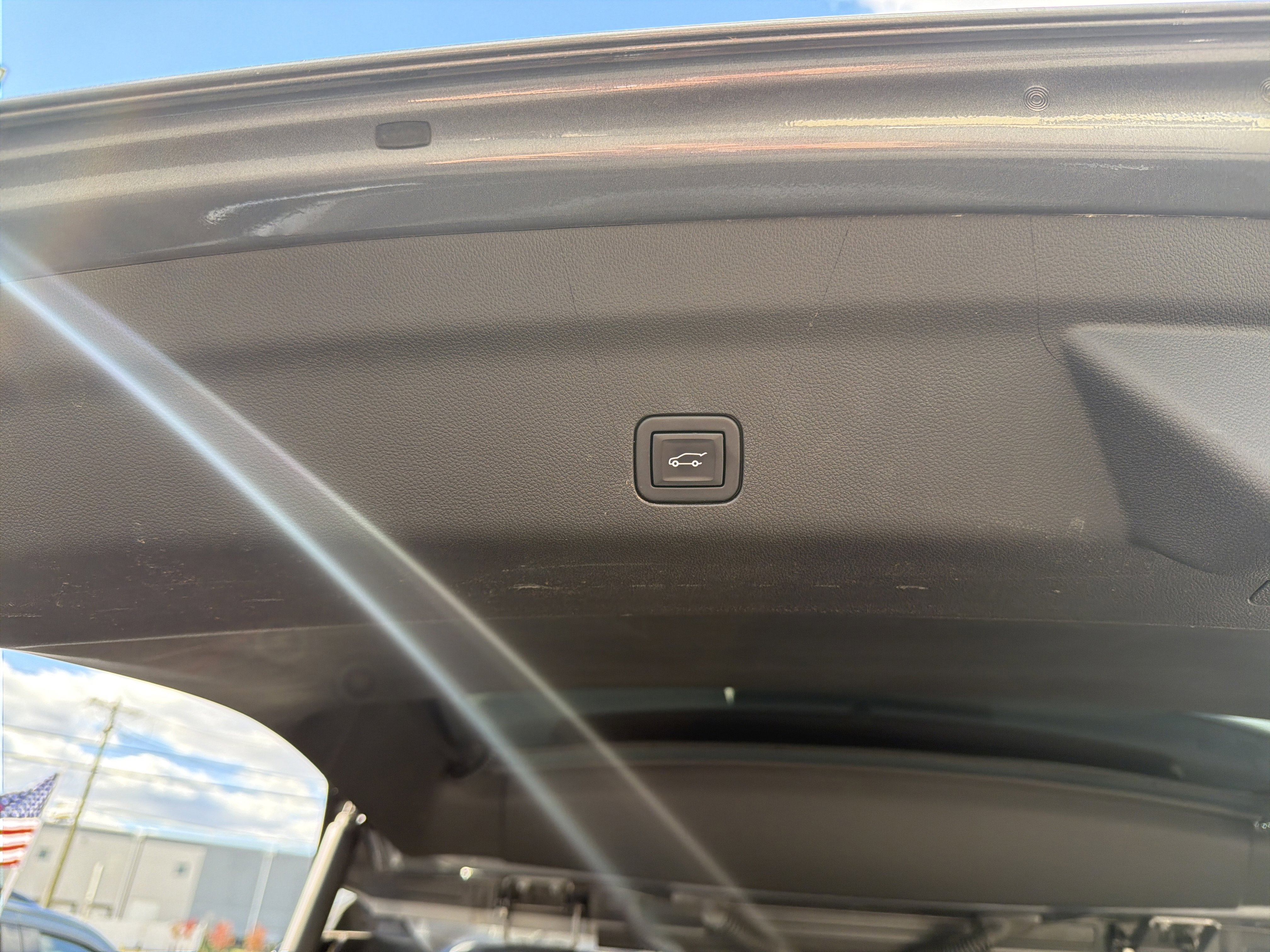 Used 2022 Cadillac Escalade ESV Premium Luxury Platinum image 34