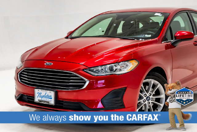 Used 2020 Ford Fusion SE FWD image 2