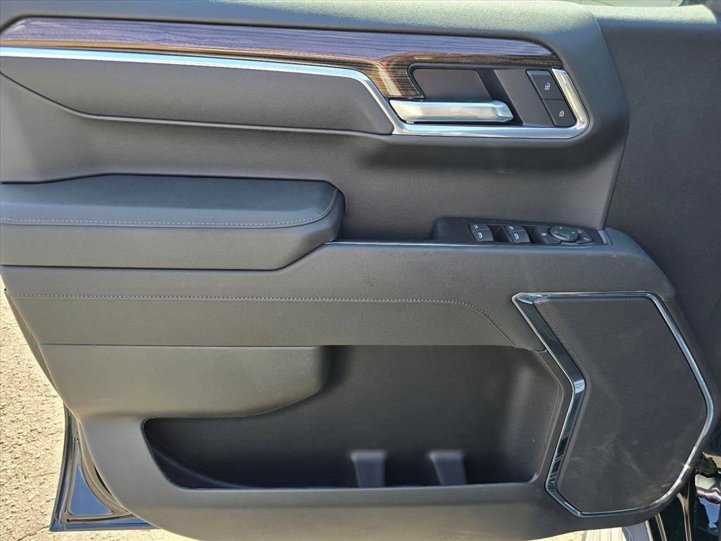 New 2026 Chevrolet Silverado 1500 LT w/ Safety Package AWD/4WD image 8
