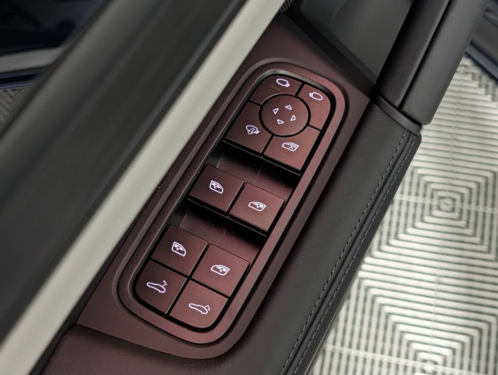 New 2026 Porsche Cayenne GTS AWD/4WD image 27