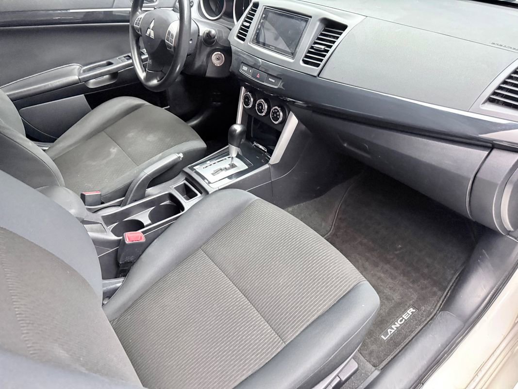 Used 2017 Mitsubishi Lancer ES image 11