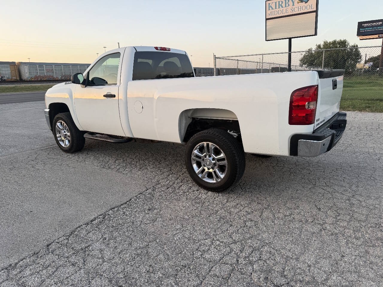 Used 2011 Chevrolet Silverado 2500 W/T RWD image 6