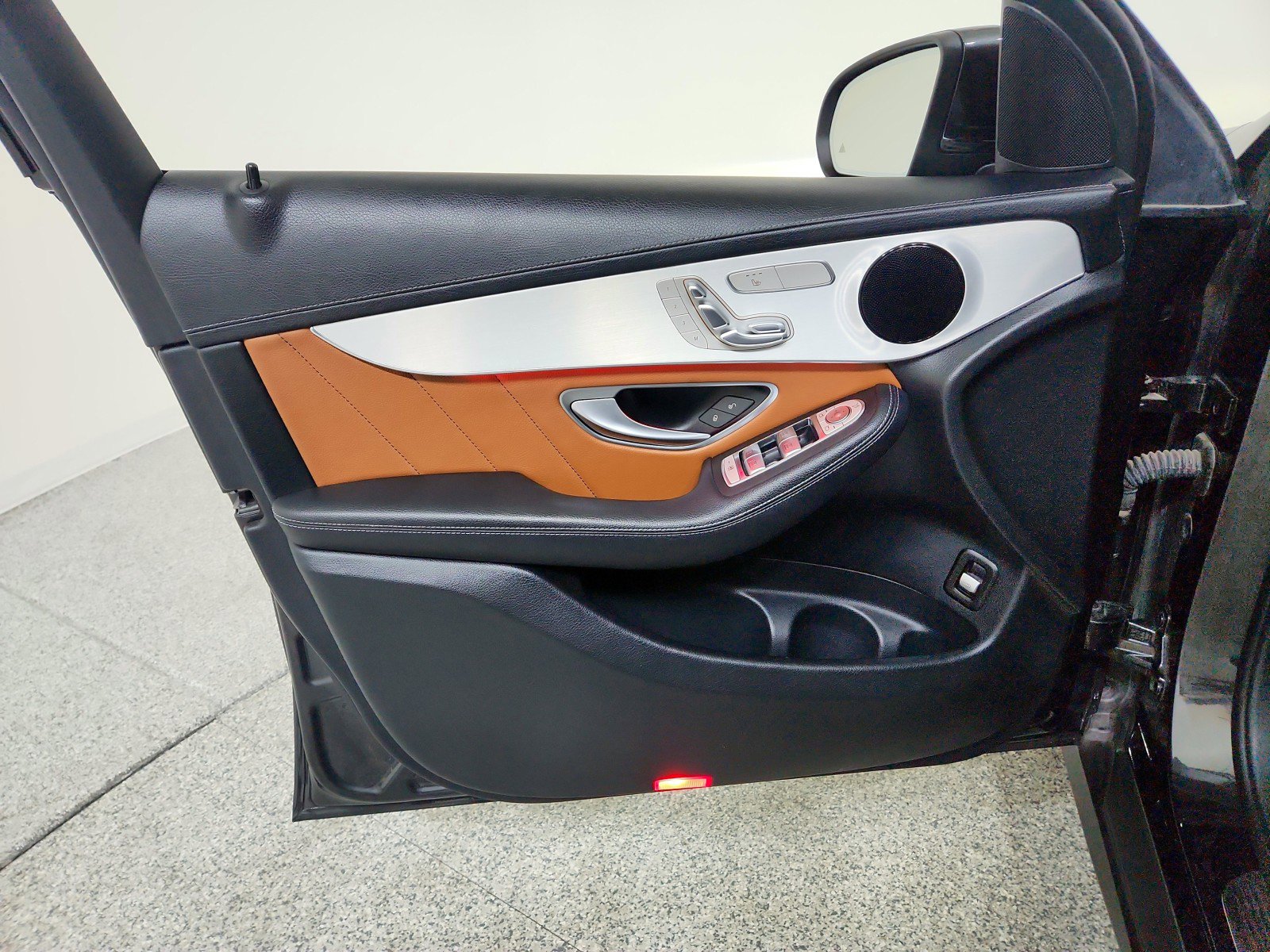 Certified 2022 Mercedes-Benz GLC 43 AMG 4MATIC image 27